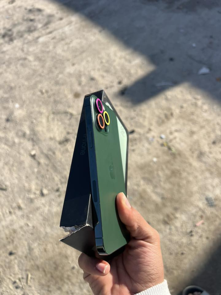 ايفون 13 برو ماكس زيتوني فول نضافه مكفول ذاكره 256بطاريه94 كارتونه ولكيبل ما مستخدم مكاني البصره القبله الشراي يجي واتساب ***********
