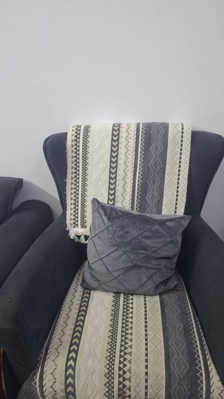 تخم للبيع 10 مقاعدنظام سريرب250 الف للاستفسار ***********
