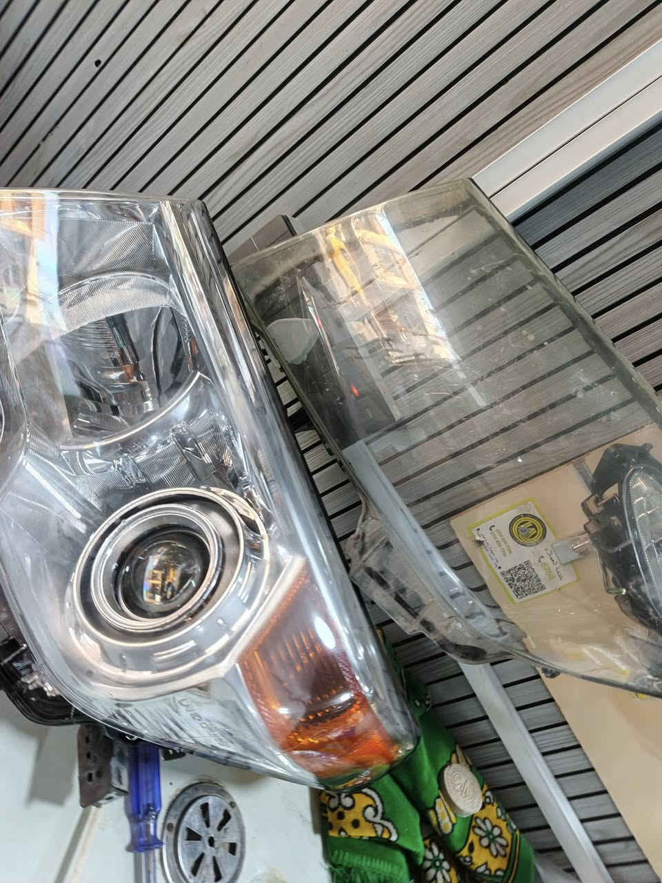 يا الله السلام عليكم ورحمة الله وبركاته يتوفر جام لايت لاندكروز من موديل 2004الى موديل 2025العنوان كم ساره ***********
