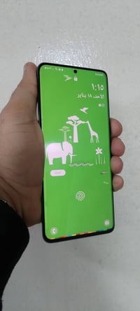 سامسونج S20+5G • ذاكرة ١٢٨ • مكسر بالظهر