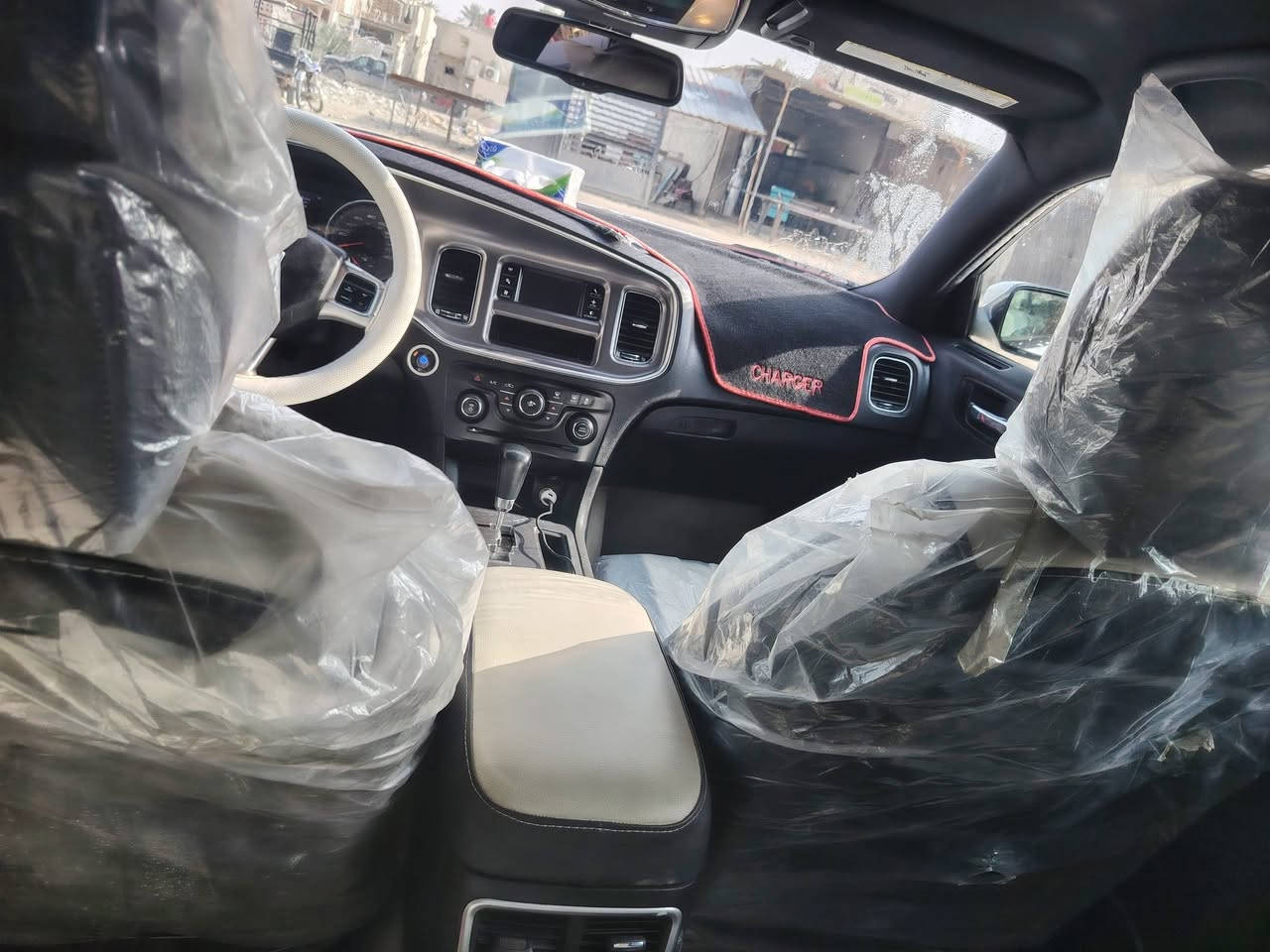 جارجر ٢٠١١ وراد أمريكي كفاله من دكه الجاكوج بيها بارد بس وكارت إثر خياس حشه السامع كير ومكينه واكسن جدد تبريد ثلج رقم بصره وراعيها بكربلاء يمي مشروع وطني السياره بالحقيقه احلى سعر ١٣٥ ورقه وبيها مجال قليل ما متواجد على النت ***********
