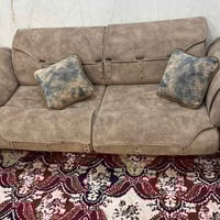 تخم 10 مقاعد مع 8كوشات الشغل تفصال درجة أولى بسعر 650 وبي مجال مستعجل ...