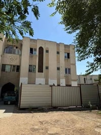 شقه للبيع بالسيدية ثلاثه غرف نوم وحمامين ومخزنين  شقه ملك صرف سند مستق...