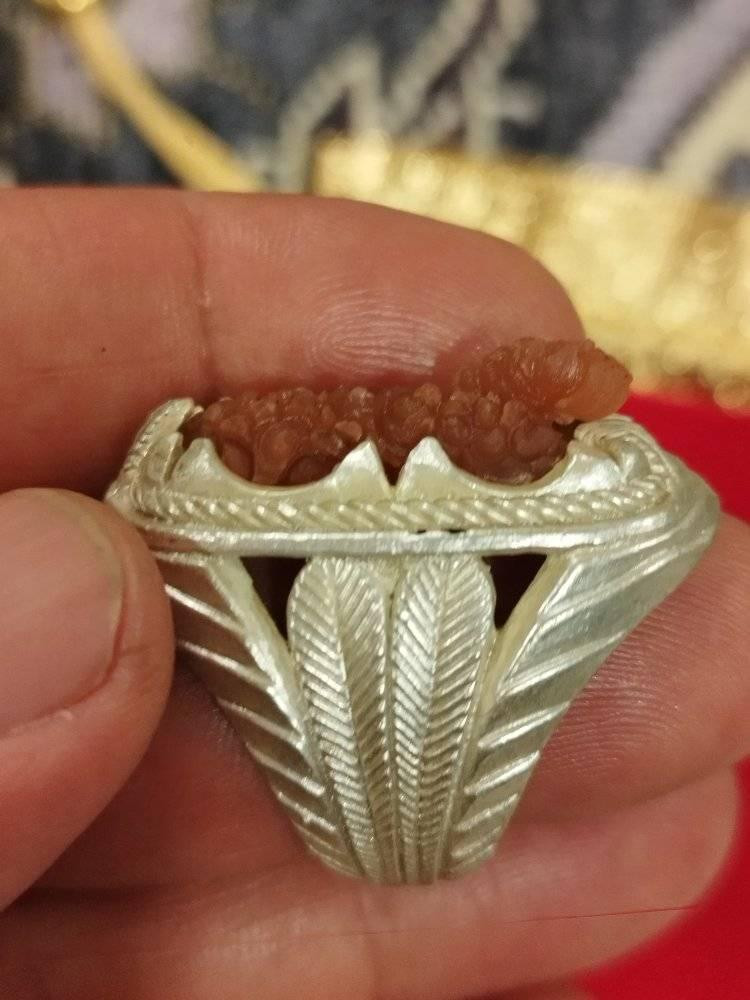 خاتم طلاء فظه ملوينباعي ملاكط منكوله ومجربه للمحبه والجذب وعقد للسان مبه بين الناس خلاف كلامي يبدل بغيره للاستفسار *********** الميمونة, ميسان
