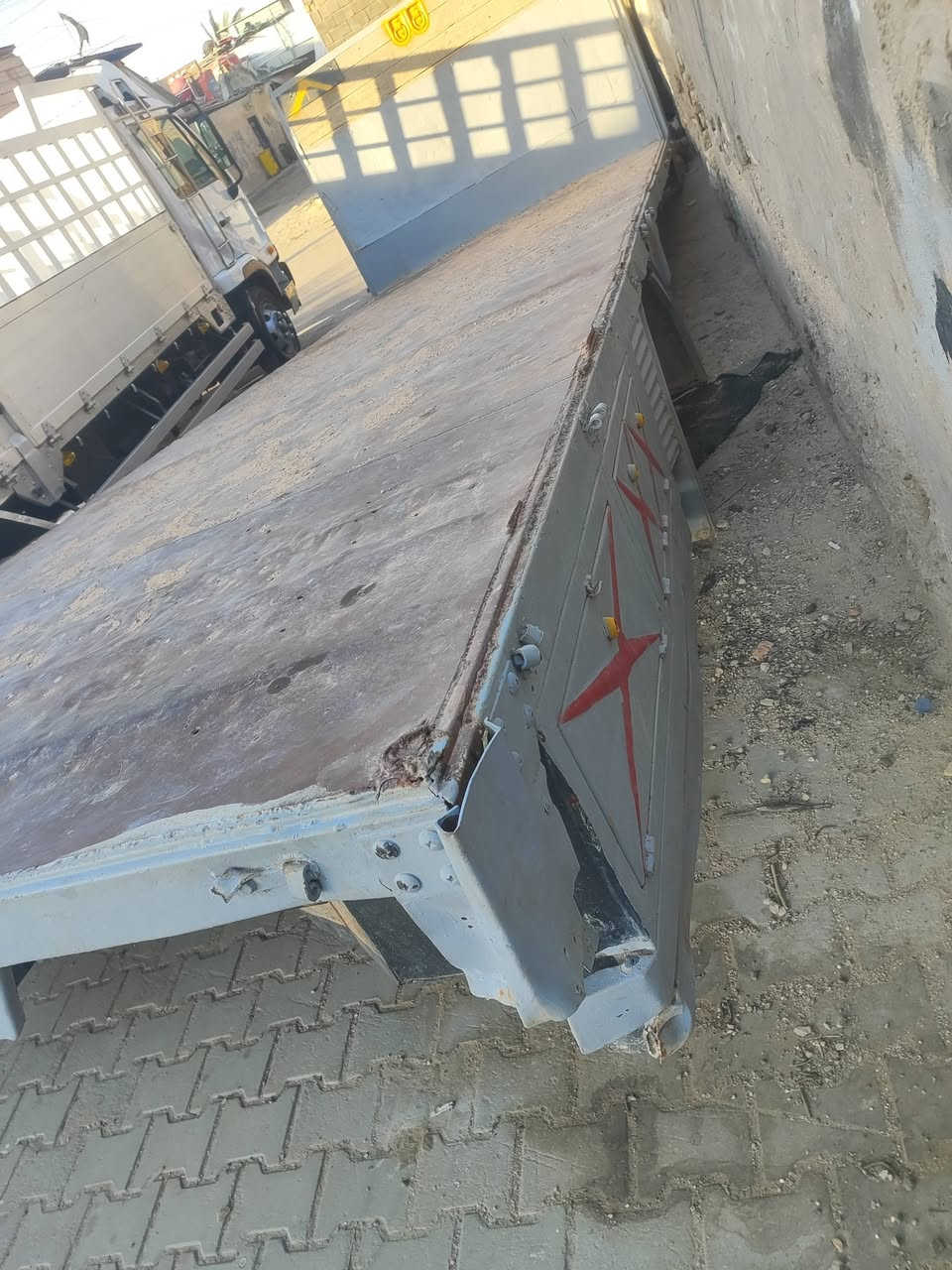 اسلام عليكم بدي فرشه طول 6وربع كله جنل حديدي  لبيع المكان البصره  الرقم ***********
