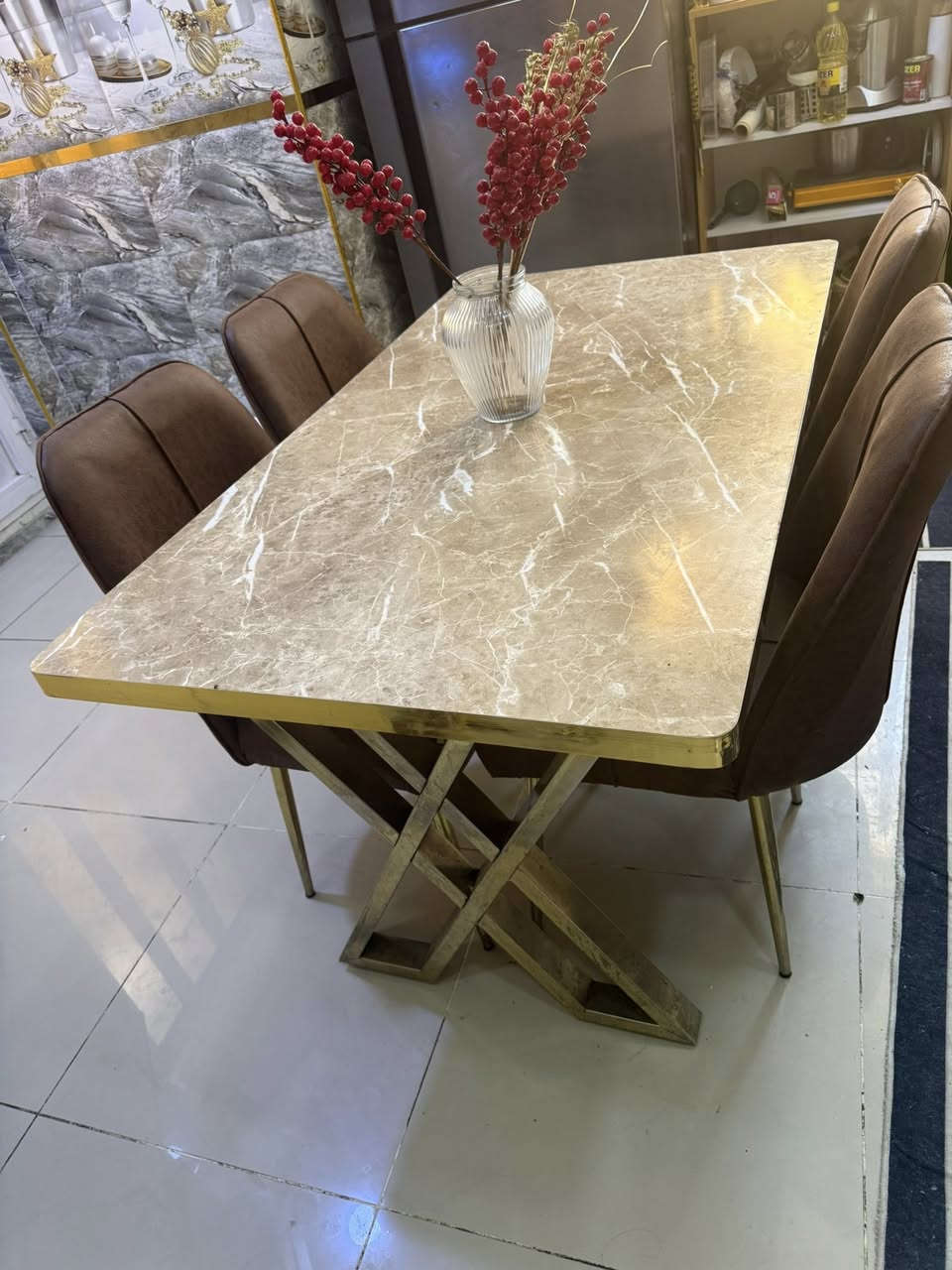 ميز طعام وجه مرمري رجلينات حديد والكراسي شاموا وتر بروف  ٢٥٠ الف  العنوان/ الصليخ


**إذا كنت صاحب هذا الإعلان وتريد حذفه لأي سبب، رجاءا أرسل رسالة إلى الدعم الفني**
