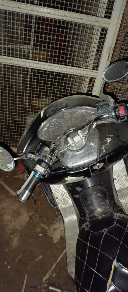 السلام عليكم عدي هاي فورزه متروكه صار هواي أورآق كامله فقط ما جاي تشتغل وما اعرف شبيهه على هل حطه ابيع عنوان ديالى سعديه الشط 
السعر ٦٠٠
***********واتساب
***********اتصا
