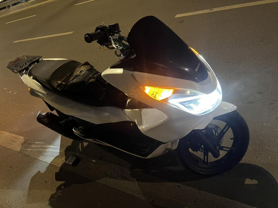 سلام عليكم دراجة بي سي اكس  جيل الثاني دراجة مكفوله كفاله عامه + الدراجة متروكة جانت ماشيه 29 الف  بيها تلحيضات بسيطه + تترقم عنوان بغداد كرادة 
هـ ***********
