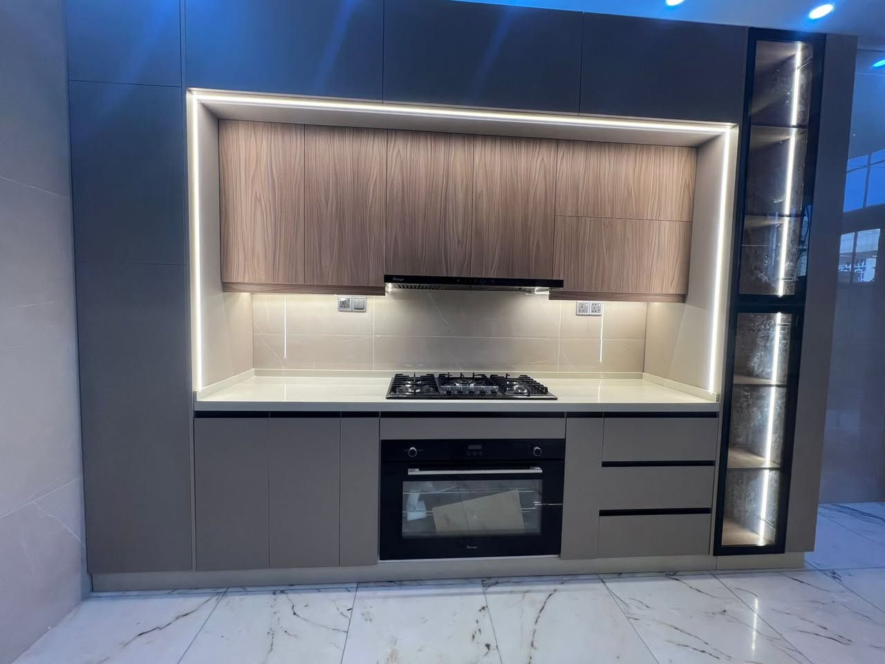وهاي نتيجة مطبخ احد زبائن Family kitchen  بعد ما خلينا لمستنا 

للتواصل عبر الأرقام التالية :
***********
***********
او زيارة موقعنا :
بغداد - حي العدل - شارع الربيع 📍⁩
