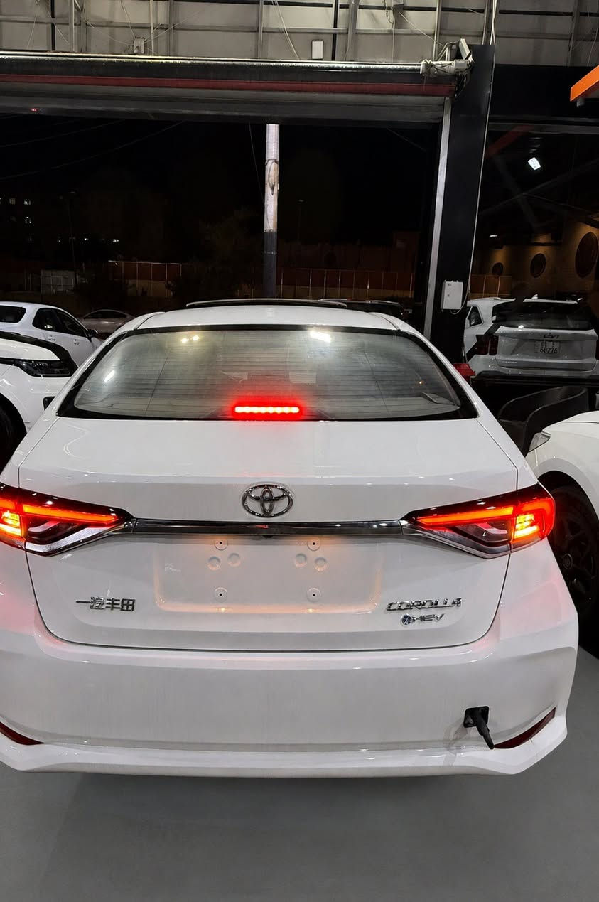 🚗🔥 تويوتا كورولا 2025 – خليجي 🔥🚗
✨ عروض مميزة من شركة دايموند لتجارة السيارات ✨

إذا تدور على سيارة اعتمادية + شكل أنيق + صرفية ممتازة…
كورولا 2025 هي خيارك الصح 👌

💰السعر:25.500.000

✨ التفاصيل:
✔️لايت زنون 
✔️بلوجكتر(كشاف)
✔️رادار امامي
 

✔️ إصدار خليجي 🇦🇪
✔️ دواخل لون أسود فخم 🖤
✔️ محرك اقتصادي قوي
✔️ قير أوتوماتيك ناعم
✔️ شاشة وسطية + بلوتوث
✔️ كاميرا خلفية
✔️ تبريد ممتاز يناسب أجواء العراق

📍 سيارة جاهزة للتسليم وبحالة ممتازة
📞 للحجز والاستفسار راسلنا خاص أو اتصل الآن


**إذا كنت صاحب هذا الإعلان وتريد حذفه لأي سبب، رجاءا أرسل رسالة إلى الدعم الفني**