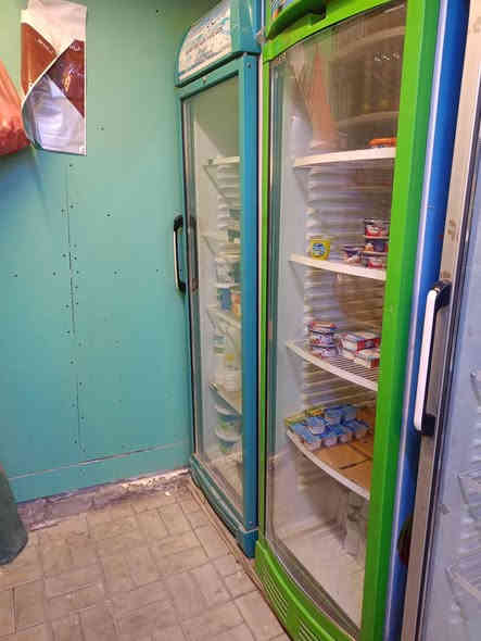 السلام عليكم للبيع برادات عمودي نضافه فول 
وعندي غراض بعد هواي رفوف وطرحيه وسبالت 
غراض أسواق كامله 
مكان كربلاء ***********
