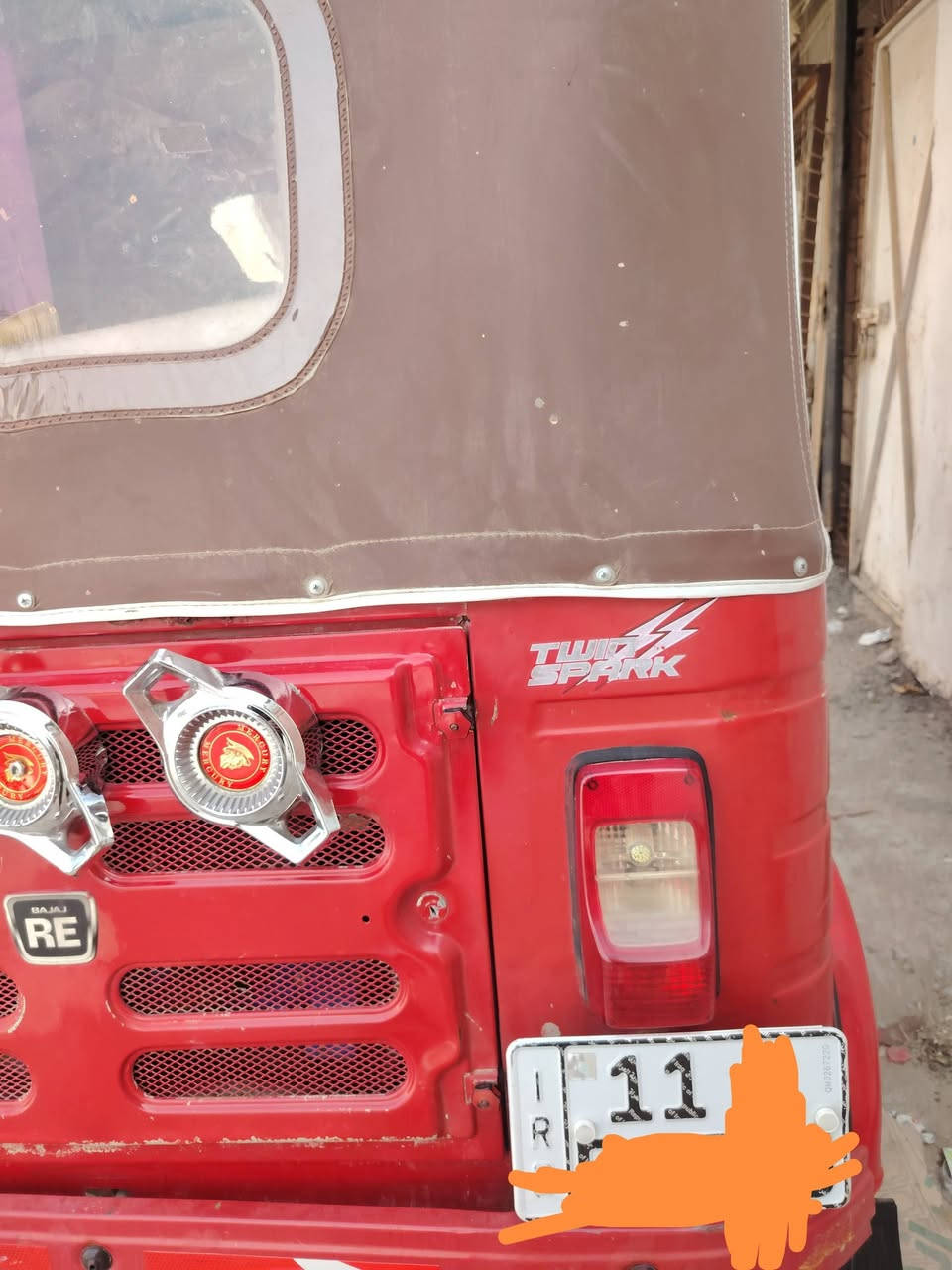 موديل ١٨ تكتك نضيفة  مكاني بغداد سعر ٦٣٠٠ وبيهه مجال  رقمي  ***********
