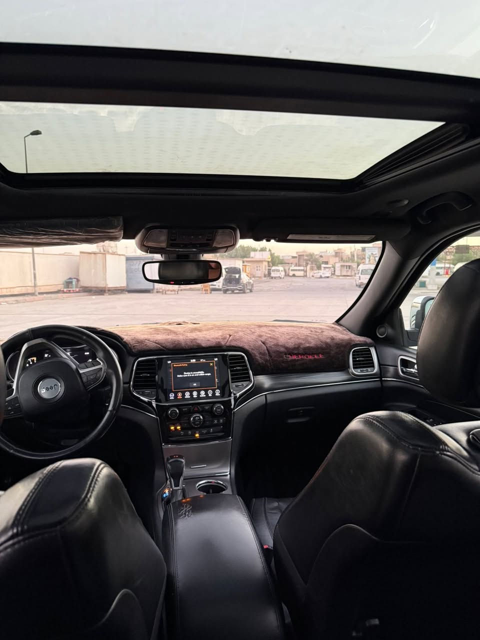 فول مواصفات للاخير 
موديل 2019 
ماشية 86 الف
سيارة جديدة كلش مابيها اي نقص 

🚩بانوراما 
🚩فور ويل 
🚩داخل جلد اسود
🚩حساسات خلفي و امامي 
🚩كشنات جلد و تبريد و تدفئة
🚩ستيرن كهرباء و شفتات ستيرن 
🚩ماوس تحكم بالأنظمة القيادة متعددة
_______________________________

حادث بنيد وربع جاملغ فقط
رقمها بغداد تحويل مباشر 

كير و محرك و صدر و كهربائيات كلهن كفالة 
______________________________
مكانهة بغداد البياع 

***********
