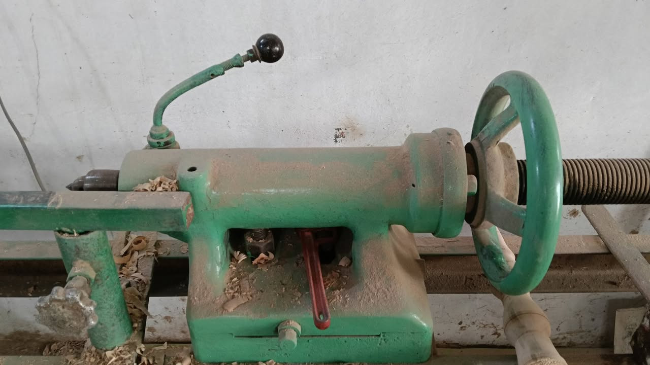 تورنه نجاريه للبيع
***********
