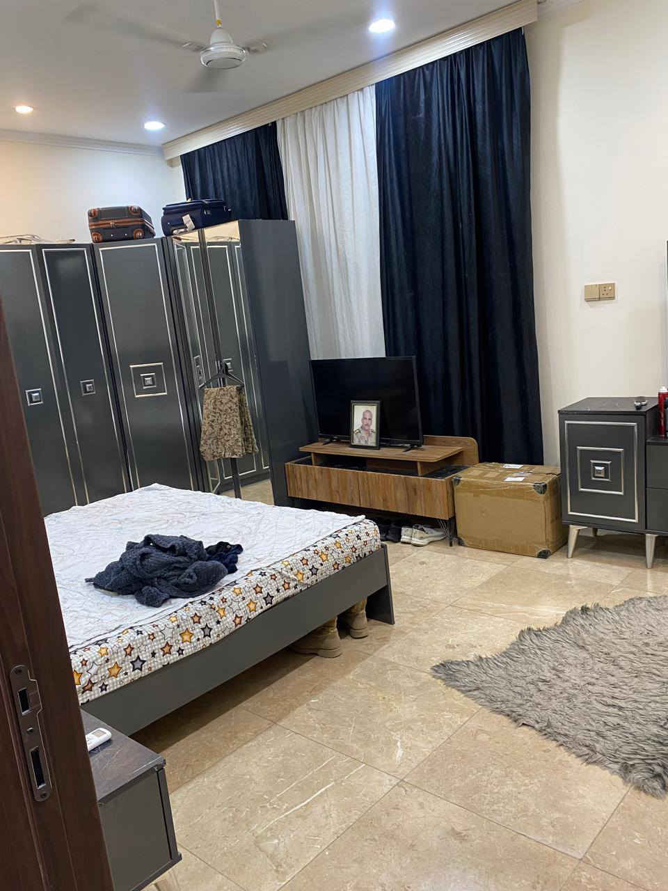منزل للبيع في زيونه محله 718خلف ألعاب بغداد أول فرع مساحة 73متر واجه 6وربع ونزال12الى ربع بناء حديث ثلاث طوابق مدخلين للداريباع مع الكاونترثلاث نوم السعر 550مليون للاستفسار ***********مكتب التساهل
