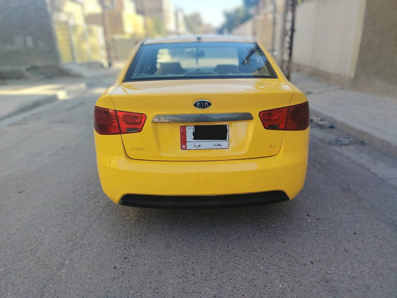 السلام عليكم
فورتي موديل 2011 رقم بغداد 
وارد أمريكي حادثها جاملغ امامي فقط بدون محرك 2000 دوش المرغوب لا تبخير ولا تنقيص صدر امامي خلفي كله جديد سياره جاهزه من كلشي تخم تاير جديد رقم بغداد بسمي مكاني بغداد السعر 82 وبيه مجال لشراي يتصل ***********
