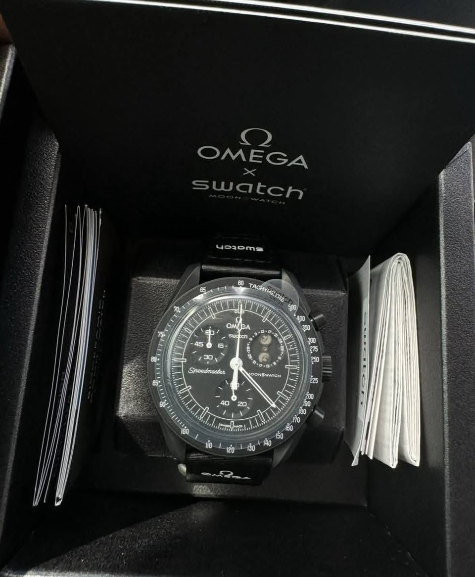 ساعة من ماركة اومكا Omega x Swatch MoonSwatch وارد اوربي
تحفة فنية

تصميم مستوحى من سطح القمر والأرض

مكينة كوارتز ناعمة ستوبوج (جميع السناتر شغاله)

المينا رمادية محببة تعكس شكل التضاريس القمرية

فول لامينوس ارقام واميال

مؤشر مراحل الأرض شغال يظهر الأرض بألوان خاصة والمحيطات تتوهج تحت ضوء UV

مؤشر مراحل القمر شغال 

هيكل من مادة Bioceramic (خليط بين السيراميك والبلاستيك الحيوي)

 سير قماش VELCRO مختم

زجاج معدني مقبب ضد الخدش

مقاومة ماء وغبار 

السعر 35الف مع توصيل والملحقات


**إذا كنت صاحب هذا الإعلان وتريد حذفه لأي سبب، رجاءا أرسل رسالة إلى الدعم الفني**