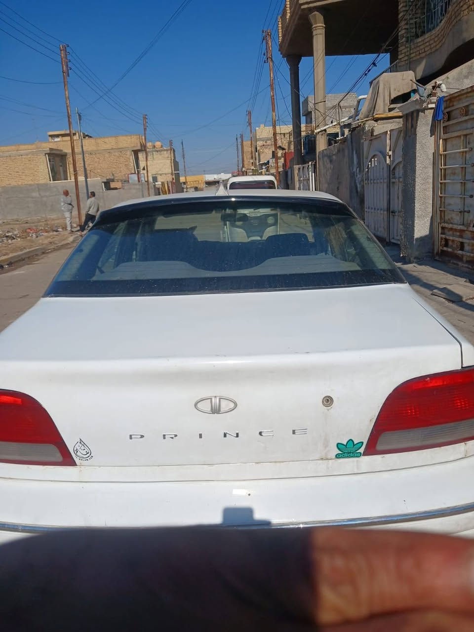 سياره للبيع ابرنس فراشه رقم بغداد انكليزي السعر 35وبيه مجال مصبوغة حزام جمالية  مكلف بل نشر رقم صاحب السيارة ***********
