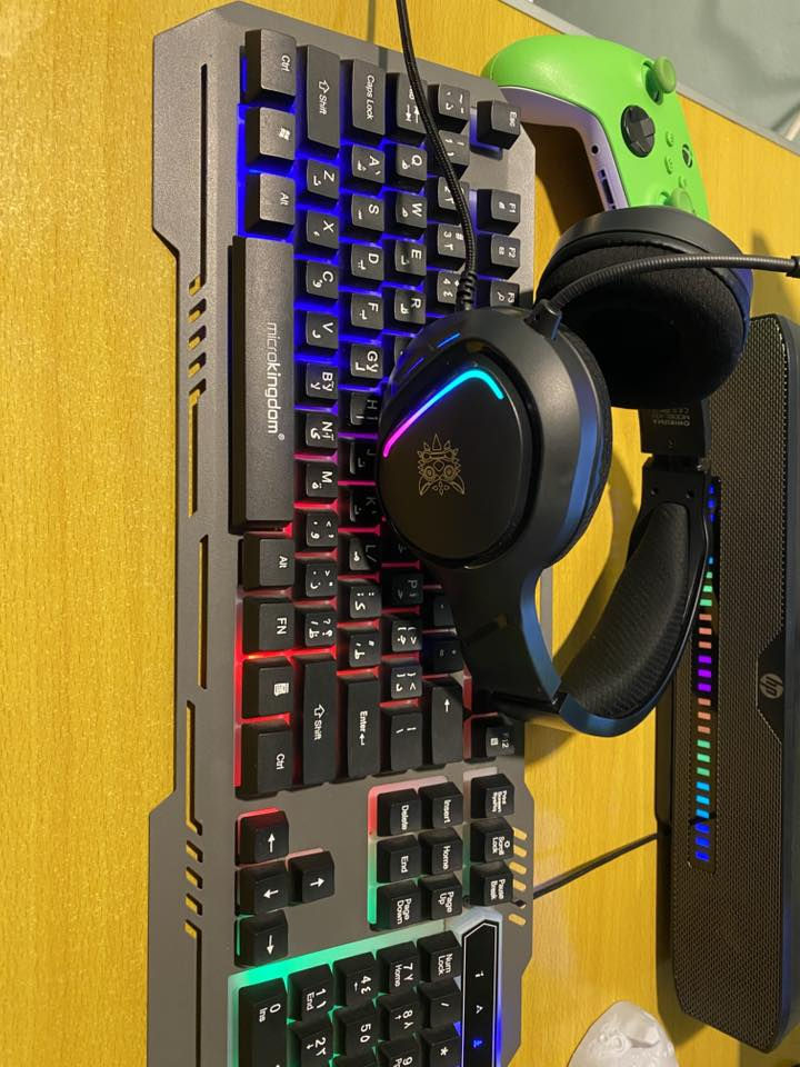 Xbox series s
نضيف جدا غير مفتوح مع كامل ملحقات
يد اكسبوكس اصلي 
بطاريتين شحن 
سماعة كيمنج 
كيبورد RGB


**إذا كنت صاحب هذا الإعلان وتريد حذفه لأي سبب، رجاءا أرسل رسالة إلى الدعم الفني**