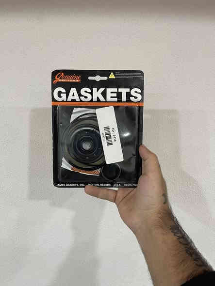 📣📣 وصل وصل 📣📣
 شحنة جديدة من الطلبات الخاصة بزبائننا، واللي جبناها الهم مخصوص من [ امريكا ، الصين ] . هاي القطع مو معروضة للبيع، لكن اذا  تريد نفسهن او شي مشابه نوفره الك  مخصوص وبسعر يناسبك .

🔧 اختصاصنا:
كل ما يخص الدراجات النارية — قطع تفصيخ ، جديدة، اصلية — ونطلبلك من اي دولة او اي موقع يعجبك .

🚚 التوصيل:
من كل العالم لكل محافظات العراق.

📞 رقم التواصل واتساب :
[ *********** ]

📱 صفحاتنا:
‏Facebook: [ متجر رايدر ]
‏Instagram: [ @riderstore.iq ]

 — تفاصيل الشحنة : 
مسطره خلفيه هارلي ديفدسون - متوفره للبيع المباشر
شوته هارلي ديفدسون رود كنك 
جوزه تشغيل هارلي ديفدسون رود كنك
چبن كير هارلي الترا كلاسيك 
عاكسات ضوء جاملغ هارلي ديفدسون 
قاعده ضوء نيكل جاملغ امامي هارلي ديفدسون الترا
عتله كير هارلي ديفدسون الترا
مساطر جاملغ امامي هارلي ديفدسون الترا
فرارات ويل امامي ماركة كرياكن هوندا vtx 
مقابض كلج وبريك جمجمه هوندا vtx 
قباغه اشاير سموك هوندا vtx 
كلجات كاربون فايبر ماركة برانيت كاواساكي فولكان 1500 
كتف شحن كاواساكي فولكان 
كتف اشاره كاواساكي فولكان 
حساس tps كاواساكي فولكان 1600 
نوزلات سوزوكي بوليفارد 
خوذه 
جامه نيكل مع القاعده
