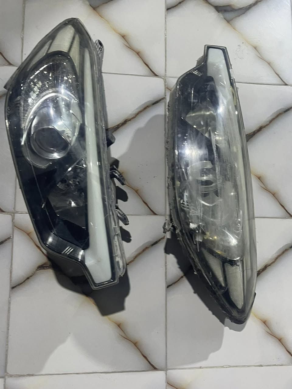 لايتات. سيراتو امامي مديل 16 استعمال نظيف سعر جوه سوك  الانتصال على رقم ***********    وياهن دبل سيراتو 16   ايسر كارتون ما مفتوح
