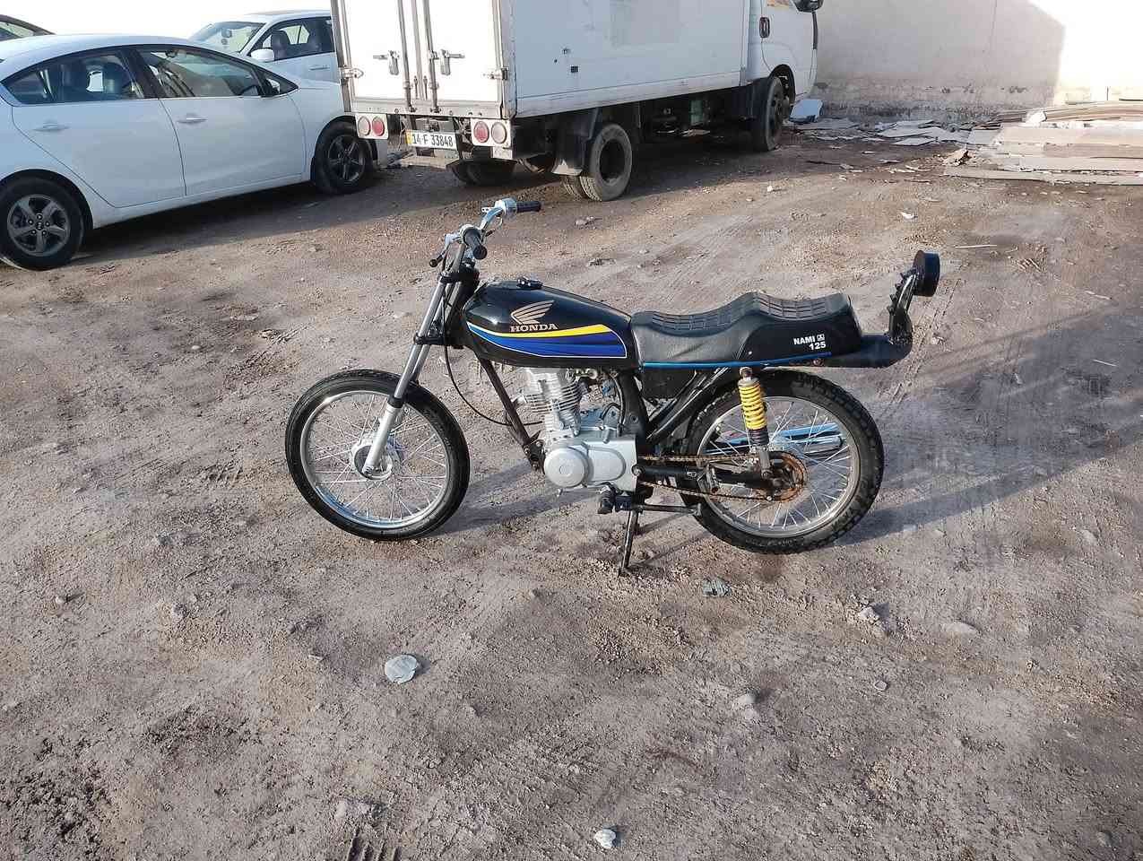 دراجة جديدة مامفتوحة
سلام عليكم خوان
دراجة جديدة مامفتوحة 
كلشي جديد تعمير اصلي 
السعر 550
الدراجة ادوات..؟ (***********
