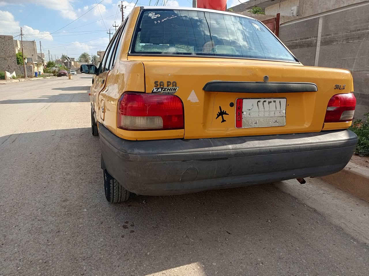 السلام عليكم سايبه موديل 11 المكينة جديده وكير جديده مصفره هيه ما صار يومين من صفرتها سنويه 29 جديده كهربائي كلها شغاله شواصي معمره تعمير حلوه خياس ما بيها السياره صدر امامي جديده عندي درايف شت واحد يطقطق صفحه السائق شرط التحويل السياره سعرها 20 وبيها مجال مكاني بغداد الجزيره السياحيه ***********
