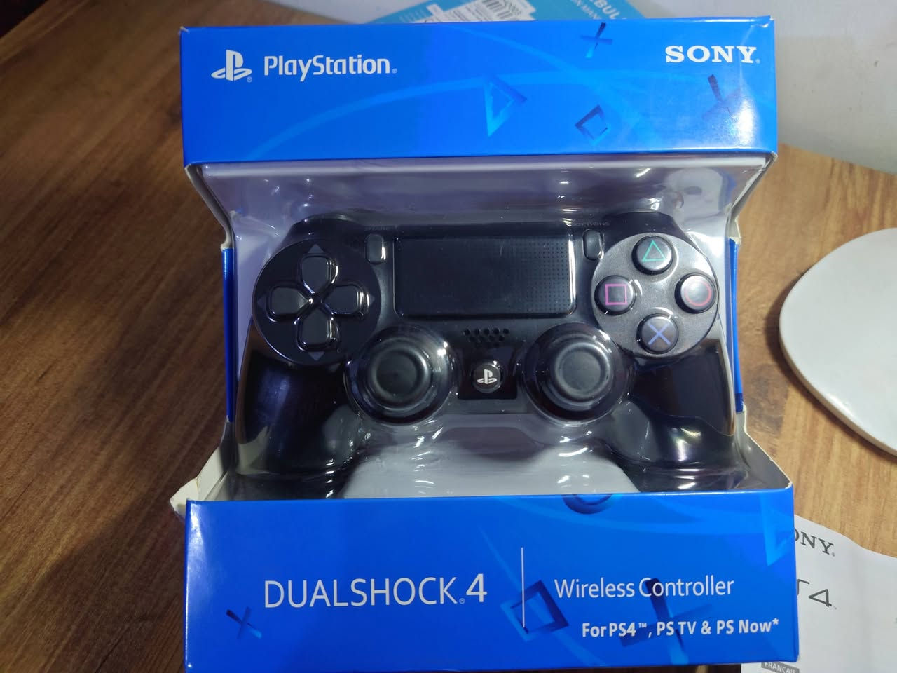 جوستك بلي 4
اصلي تقليد ماعرف بس الثكل مالته اصلي 
السعر 15الف


**إذا كنت صاحب هذا الإعلان وتريد حذفه لأي سبب، رجاءا أرسل رسالة إلى الدعم الفني**