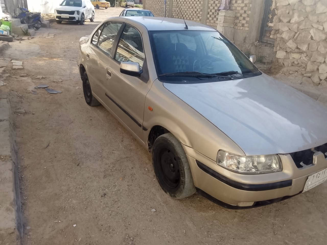 للبيع سمند موديل ٢٠٠٩ كير مكينه حداديه تبريد شرط بالكرتون تبريد ثلج  كهربائيات كله شغاله بيه دحجه خفيفه بالجاملغ الوره وبيه رشات صبغ مداور ثاني يوم سعر ٢٨ وبيه مجال عنوان نجف كوفه الاستفسار اكثر ***********
