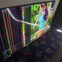 TCL ٦٥بوصة • شاشة مكسورة ٣٠بوصة • ميسان قطاع ٣٠