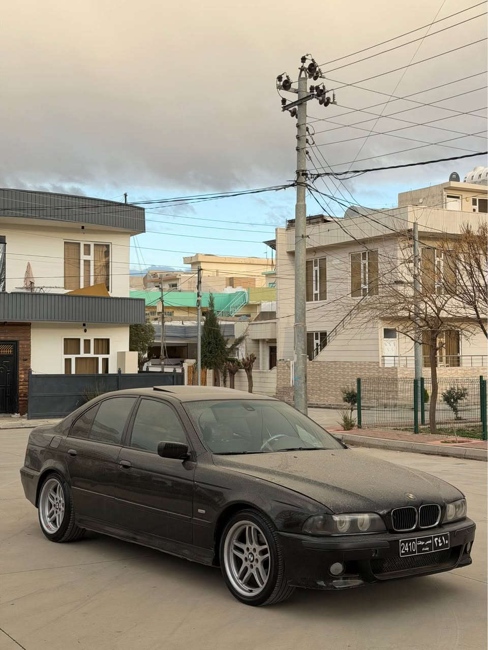 bmw e39 525 M.package
سەقەر مۆدیل ٢٠٠٢
هەیکەلی ئیم پاکیج 
مەکینە ٥٢٥ دەبدڵ دیجیتاڵ گیرو مەکینەو ئەکسلی مەزبوت پیشو دوا تەقەو ڕەقەی تیا نیا 
هەمو گیانی مەزبوتەو بیکیشەیە هەمو گیانی یش ئەکات 🖤🤍
مواسەفات
کوشن جلد +سلایت شوشە+ بەردە کاربە یش ئەکات+بەگلایت لیزەر+ حاسە پیشو دواوە کامیرا+سوکان ڤۆلیۆم +سەقف شاموا+گیر ئادیو سپۆڕت+ 
هەمو گیانی یش ئەکاو مەزبوتە سەقفی بۆیاخ نیەو ئەڵئی شوشەیە تکایە تکایە ئەگەر مشتەری نیت سەری منو خۆش مەیە شینە هەمو بازاریش بەو سعرە تیایە نیە  "43 وەرەقەو مەجالی برایانە
*********** السليمانية, العراق
