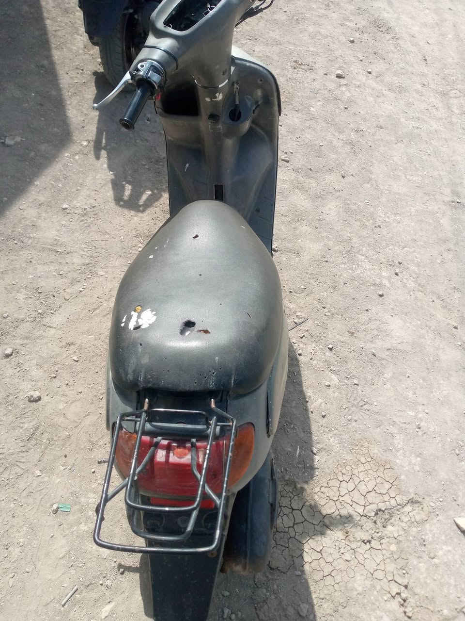سلام عليكم دراجه للبيع منغولي مفتوحه نهضه ومعدل عوزه كفرات مكاني رميثه وسعر خاص وتصل على رقم ***********

