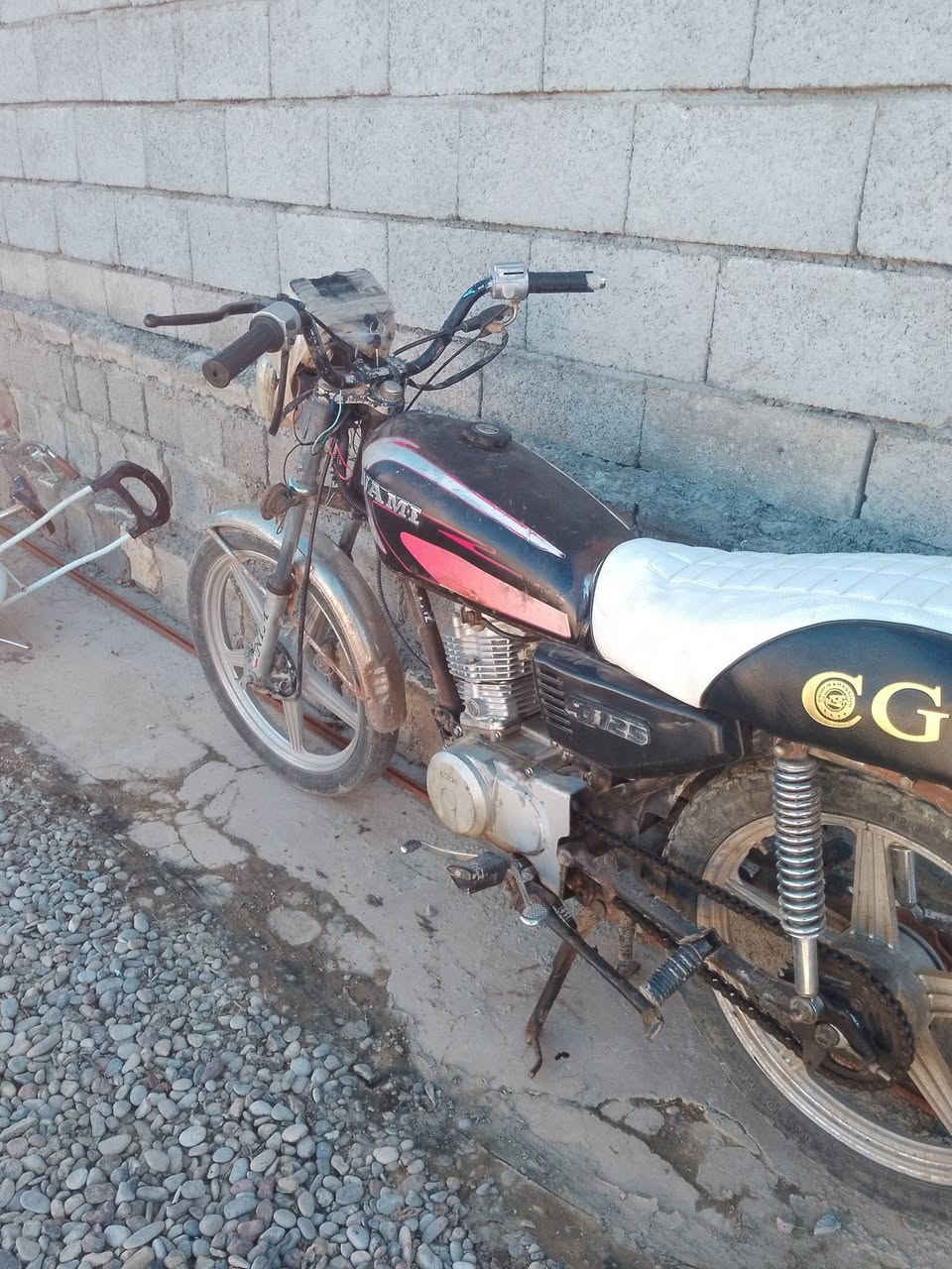 السلام عليكم 

ماطور للبيع نامه برو اربعه كير موديل 19 بيه عيب واحد تاير وراه بنجر سعرو 160 وبيه مجال للطيبين جوه 130 ما ابيع مكاني حويجه وتحياتي


**إذا كنت صاحب هذا الإعلان وتريد حذفه لأي سبب، رجاءا أرسل رسالة إلى الدعم الفني**