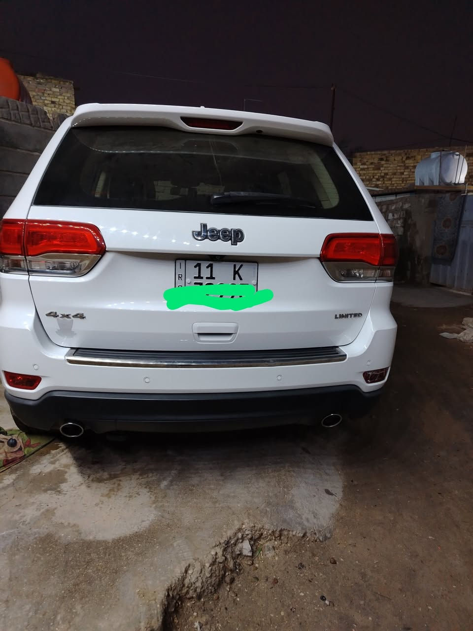 السلام عليكم شيروكي للبيع خليجي موديل 2014رقم بغداد انكليزي فول مواصفات لمتد ماشيه 122 السونار داخل المنشور رقم الموبايل *********** مكاني بابل الشراي يخابر السعر 235وبيها مجال بصيط
