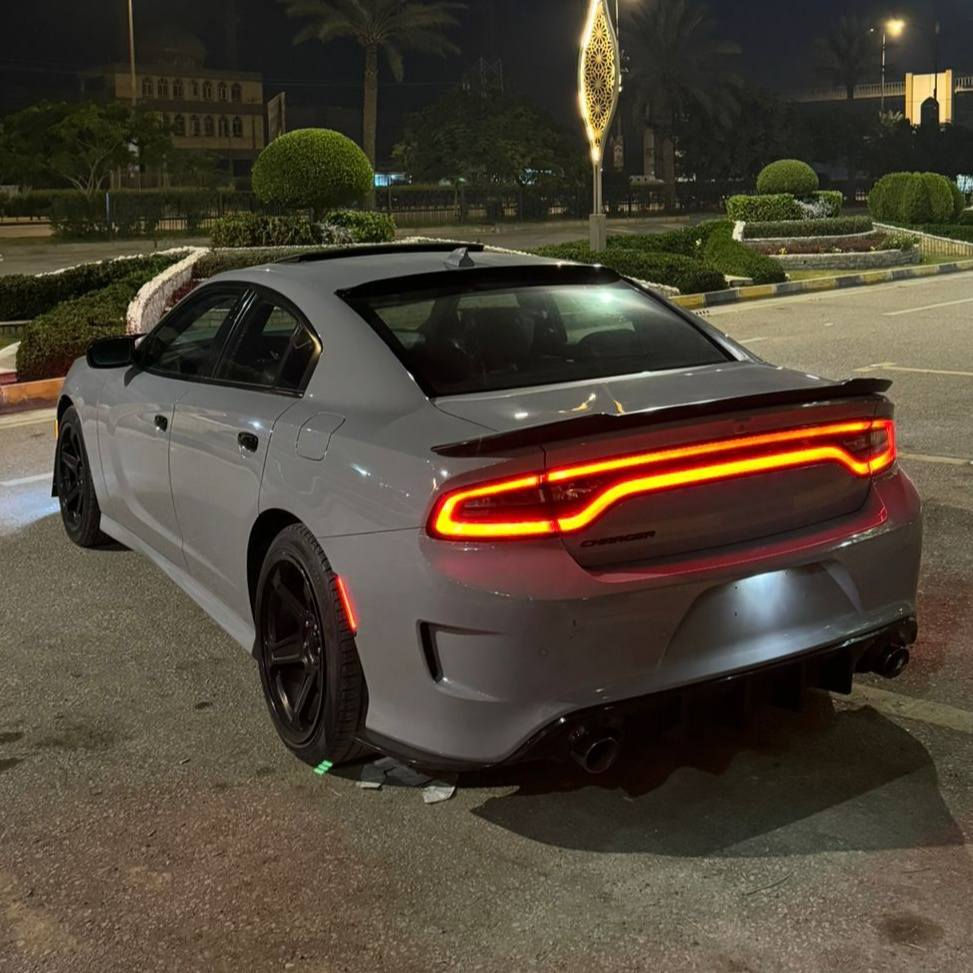 جارجر 2021 اصل GT plus سوبر تراك باك 
سته سلندر اللون سموك للبيع 
رقم بغداد الجديد بأسمي تحويل ثاني يوم
ماشيه50 الف ميل 
كشنات حضن و تدفئه تبريد كهرباء شاشه كبيره نظام سوبر تراك باك وسبورت كامره خلفيه ورادار جانبي وهواي مواصفات 
شادله ويل نجمه الشكل الجديد ولحيه ودفيوزر والداخل كاربون فايبر كامل واضافات بعد كدامكم

حادثها موجود بالصور جاملغ وبنيد 
البنيد مبدل تحديث هلكات مع الدعاميه الاماميه 
الجاملغ معمر نفسه  
والفحص موجود

للاستفسار الاتصال بالرقم ***********
المكان كربلاء حي العباس
