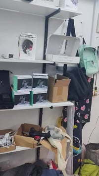 غراض امزون جملة  للبيع لعدم التفرغ للاستفسار التواصل عبر رقم الواتساب ...