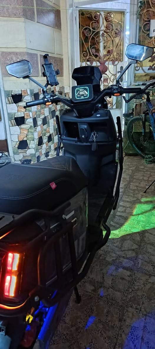 سلام عليكم دراجة صاعقة فول مواصفات شركة ونلي دراجة كفالة عامة من شخط ٦بطاريات مسطرة كبير المواصفات
1-شاحنة اصلية مالتهة 

2-سرعة 85حقيقي 

3-ويل رياضي 

4-بك رجوع للخلف 

5-ميزة TCS

6-لايت عالي ناصي 

7-مانع انزلاق 

8-دبل إشارة 

9-دبل بصمة وسويج 

10- شاشة ايباد 

بعد خير من الله مواصفات سعر 900مكان بغداد العبيدي

***********
