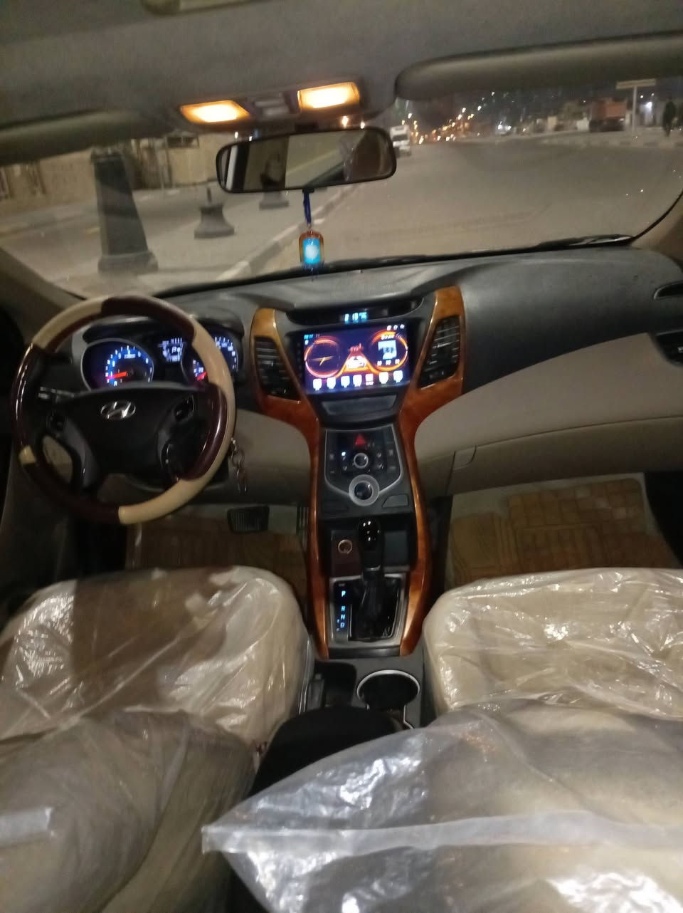 النتره 2016 خليجي فول مواصفات 1عل1 فتحه كامله السياره مكينه وكير كفاله 1800 حداديه تبريد كفاله السياره بيه صبق مكانات السعر 100 رقمه بصره مكانه بصره سنويه 28 رقم الهاتف ***********
