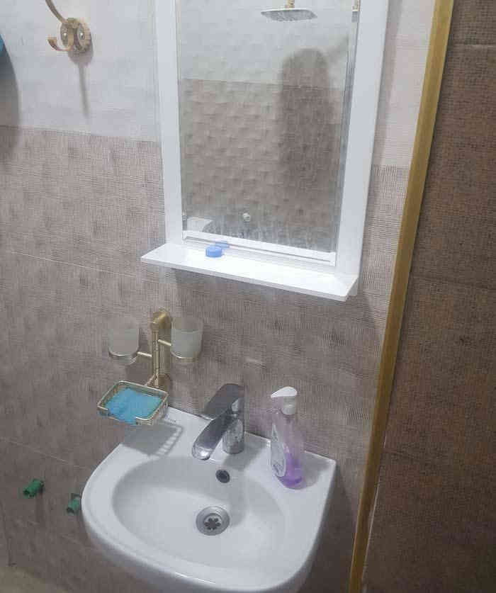 السلام عليكم 
يتوفر بيت اللايجار 
العنوان ابو الخصيب نهر خوز 
خلف مدرسة زهور بيت 200 متر على النهر ابو الخصيب البيت بناء جديد غير مؤثث غرفتين وصالة وصطح ومنورين تانكي ماي حلو وتانكي مالح وحمامين يتوفر جميع الخدمات قربه السعر المطلوب 500 الف ايجار دفع 3شهر 
ستفسار ***********
ابو عباس السيلاوي
