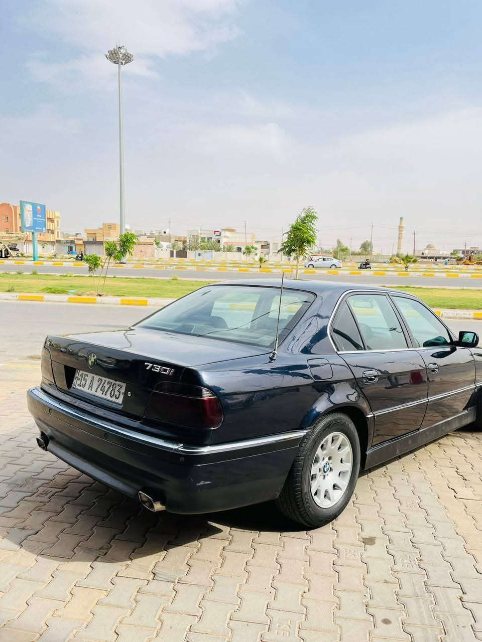 سلام عليكم 
BMW728iللبيع 
موديل 1996

سياره جاهزه من كلشي 
جام كهرباء 
سنتر لوك 
برده خلفية كهرباء 
كشن كهرباء 
تبريد ويه سويج 
مري شفط 
وباقي مواصفات معروفه 
للتواصل او استفسار *********** واتساب او اتصل 
مكان الانبار الرمادي 
سعر على خاص
