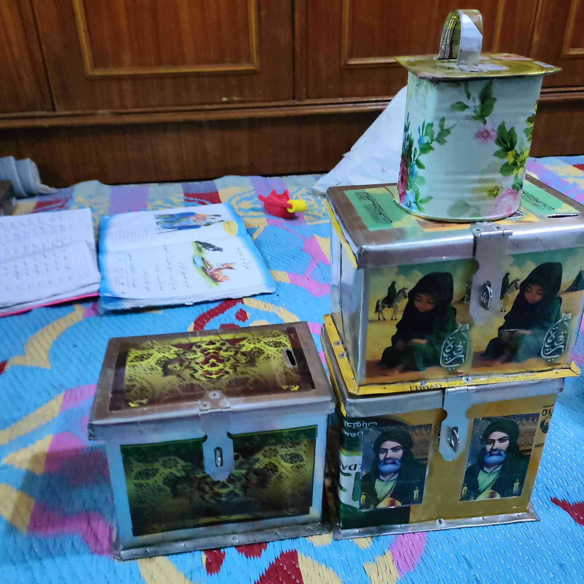 صندوق عمل يدوي تكمه سعر القطعه.  6 يوجد توصيل


**إذا كنت صاحب هذا الإعلان وتريد حذفه لأي سبب، رجاءا أرسل رسالة إلى الدعم الفني**