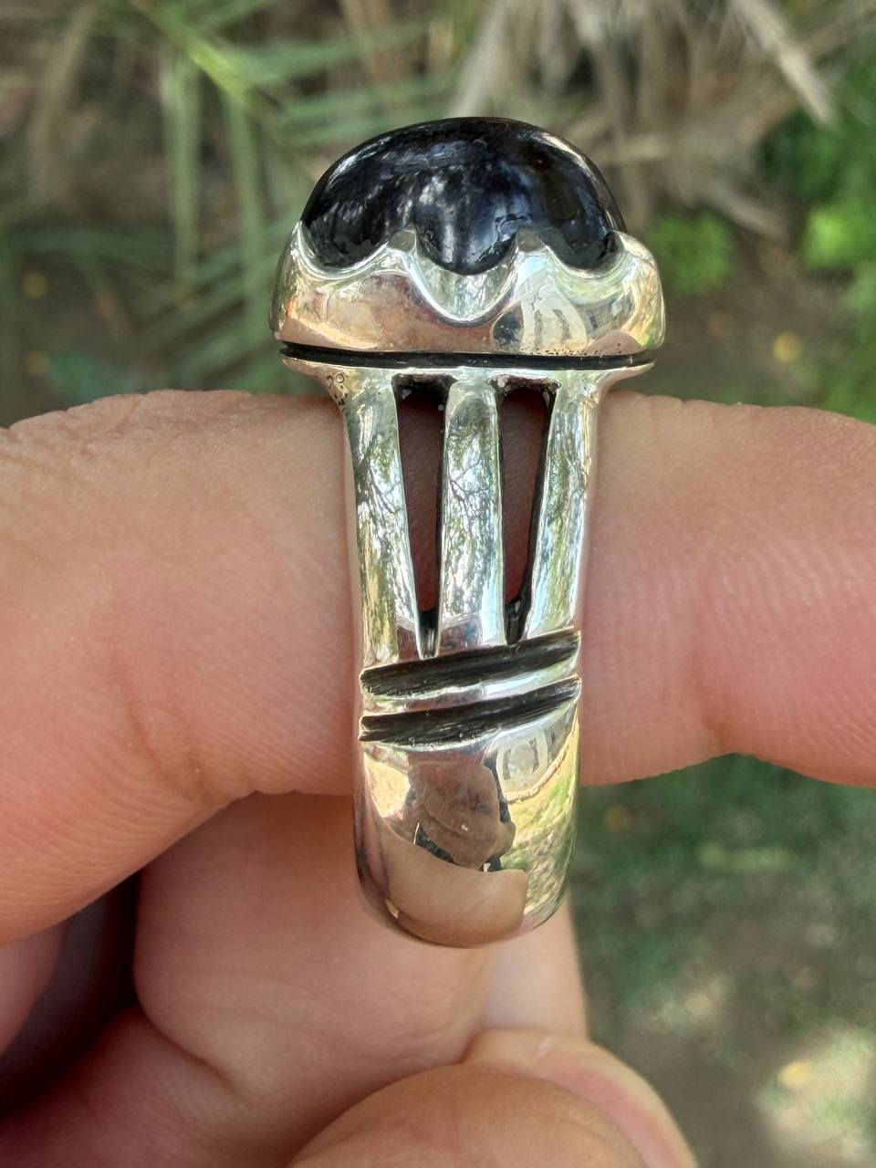 عقيق يماني شفة العبد
جراخه قديمه 
صياغة يدوي 
قياس من 20الى 21..


**إذا كنت صاحب هذا الإعلان وتريد حذفه لأي سبب، رجاءا أرسل رسالة إلى الدعم الفني**