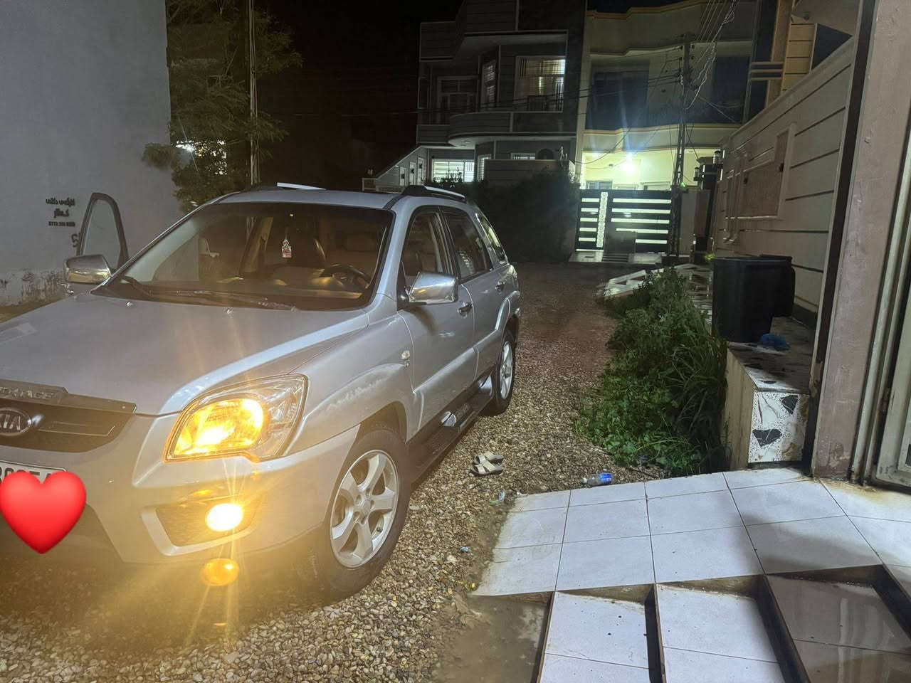 سلام عليكم 
سبورتج 
موديل 2009
رقم بغداد 
بدون حادث
فقط جاملغ خلفي يمنه اشبر كلير 
لون سلفر 
مكان سياره ديالى المقداديه
رقم تلفون ***********
                ***********
