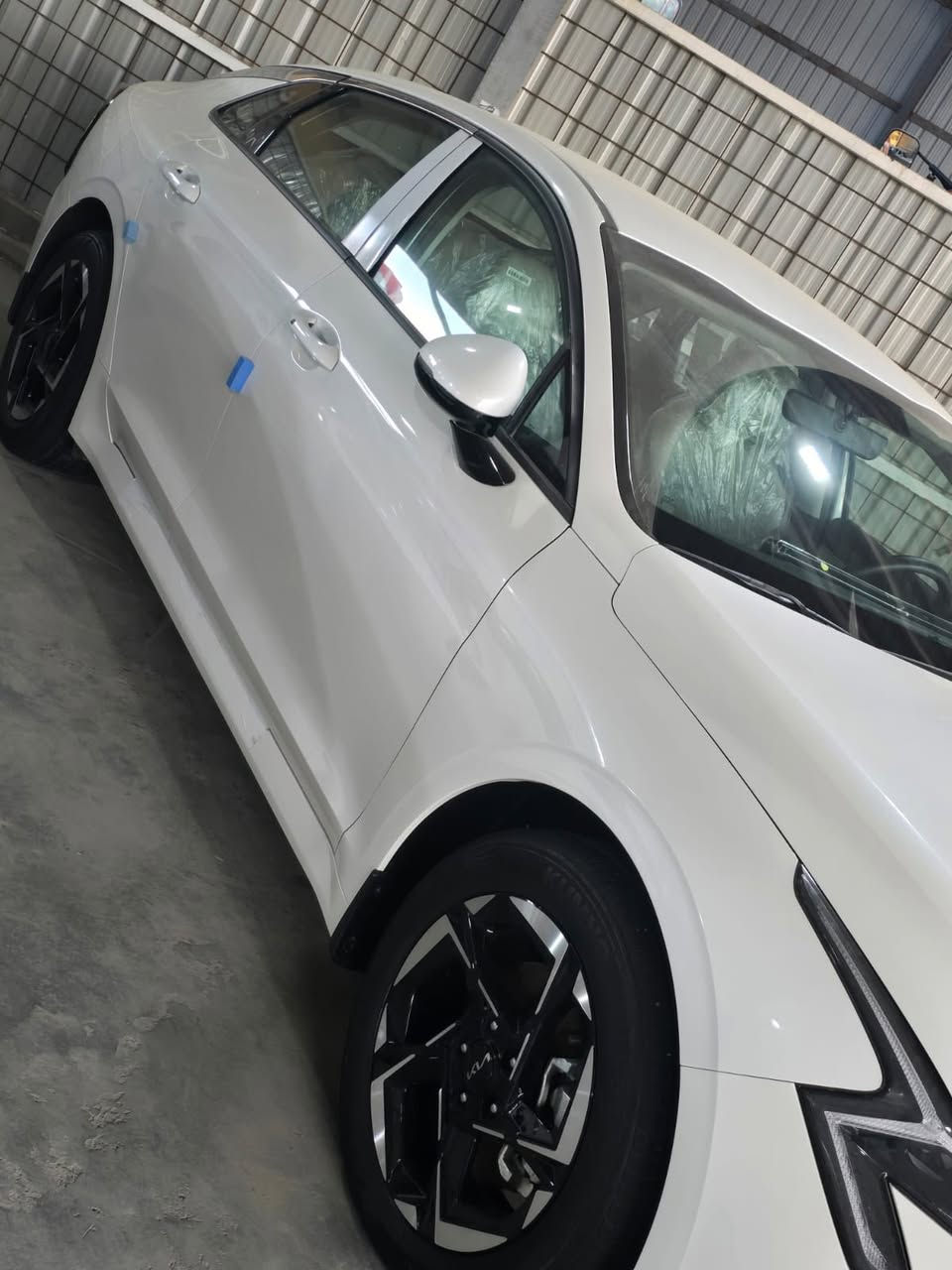 السلام عليكم 
K5 
2025 
رقم اربيل بسم شركة تحويل او وكالة حاضر 
داخل لونين 
كشنات جلد 
شاشه ديجتال 
سايد بريك بصمة 
تشغيل عن بعد 
سياره فول الفول عدى البانوراما 
ماشيه 17 الف

واسط قضاء الزبيدية 

***********

السعر : 228 مجال شي بسيط
