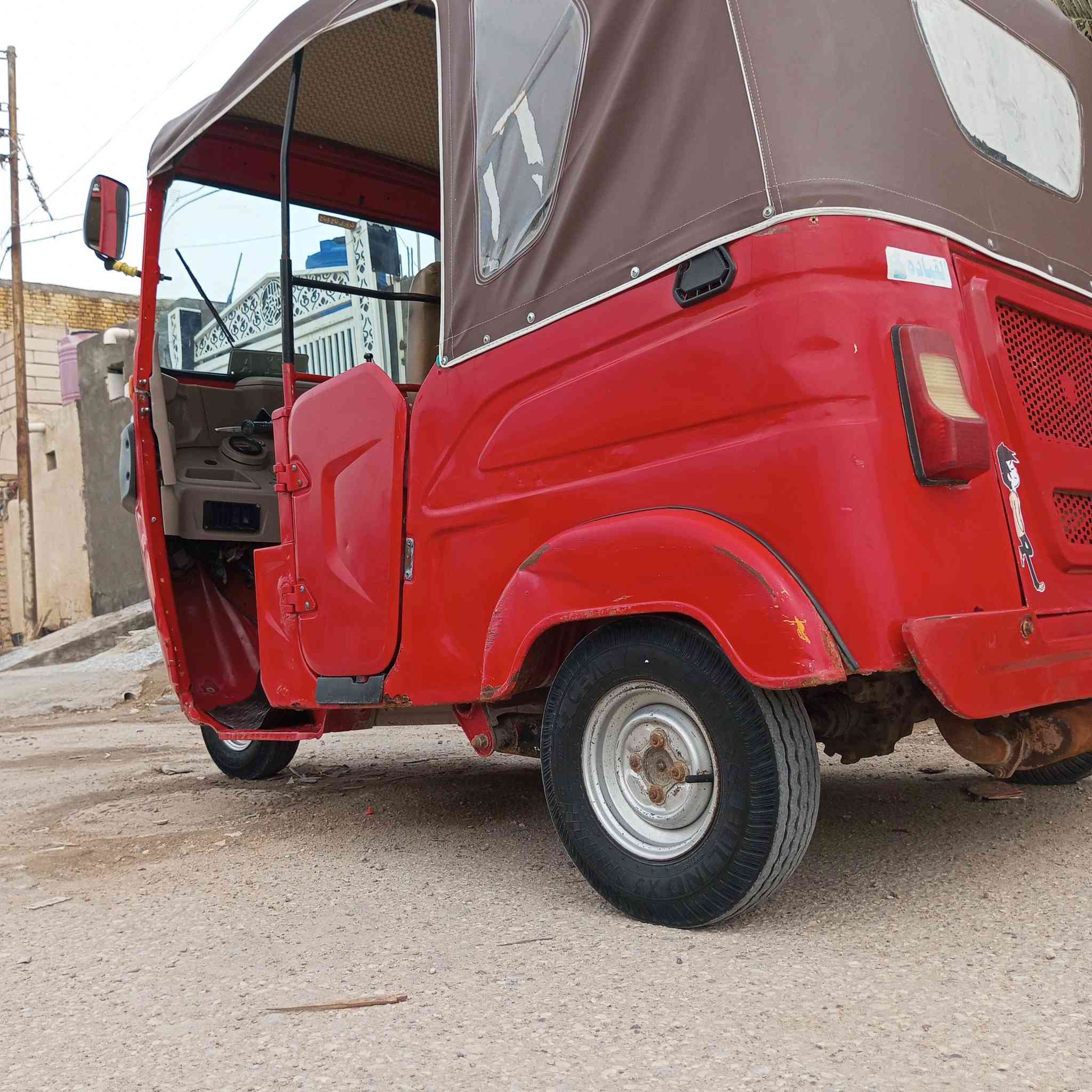 سلام عليكم تكتك للبيع الموديل 21 دراجه نضيفه مكاني ناصرية مركز سعر 6900.  رقمي ***********
