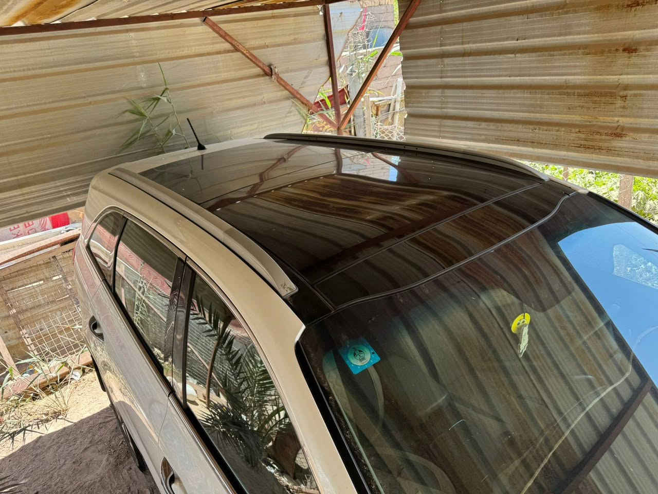 السلام عليكم  سورنتو2015شكل2016 كويتي
فول 1على1
6سلندر
7 راكب 
فورويل
بانوراما 
مكفول من ضربه بس بيه 
بارد وشخوط
تبريد3قطع تبريد بل كشنات تدفئة 
تحكم ستيرن
رادارات 
نضام ايكو سبورت 
بس  جنطه مو كهربائية 
اشاره بالمري 
 ماشيه115كيلو
بعد بيه مواصفات هواي 
السعر 225وبيها مجال للشراي 
مكانه ناصرية المركز
رقم ***********
غير متواجد على الفيس،
