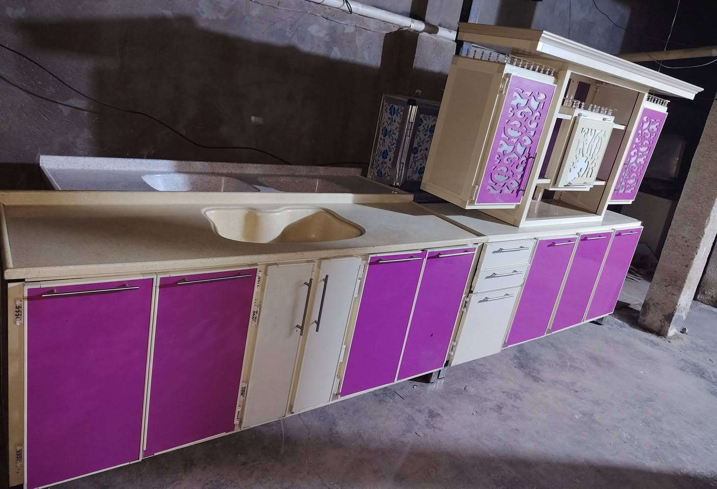 كاونتر المنيوم تسكام سنك مرمر كبير وصوبه كهربائيه منضر للبيع للإستفسار الاتصال على الرقم *********** او *********** او وات ساب
