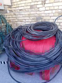 ظفيرة ٤ خطوط مستعمله قليل بسعر مناسب  طولها ١٩٠ متر الاستفسار 07712636...