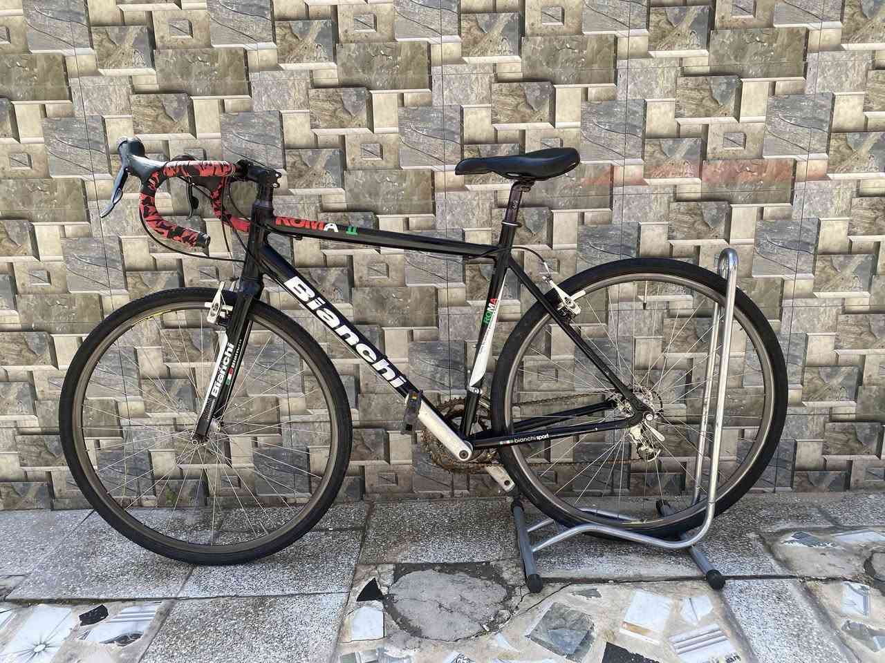 السلام عليكم🌹

للبيع فقط 
 
بايسكل رود كرفل

ماركة بيانكي

موديل حديث

لشه مضلعه

ارتفاع الفريم L لارج 

معدن فول المنيوم 

خفيف جدا وسريع ✈

جاهز اي عطل مابي👍🏻

كله مختم بلادي

حجم C700 /28

كمبليونه امامي و خلفي 

سستم شيمانو

بدالات كلارس لعابه

السعر 275

العنوان :🏭
بغداد الطالبية قرب كلية الادارة والاقتصاد 
 
نعتذر عن المراوس🚲

الرقم للتواصل /***********
