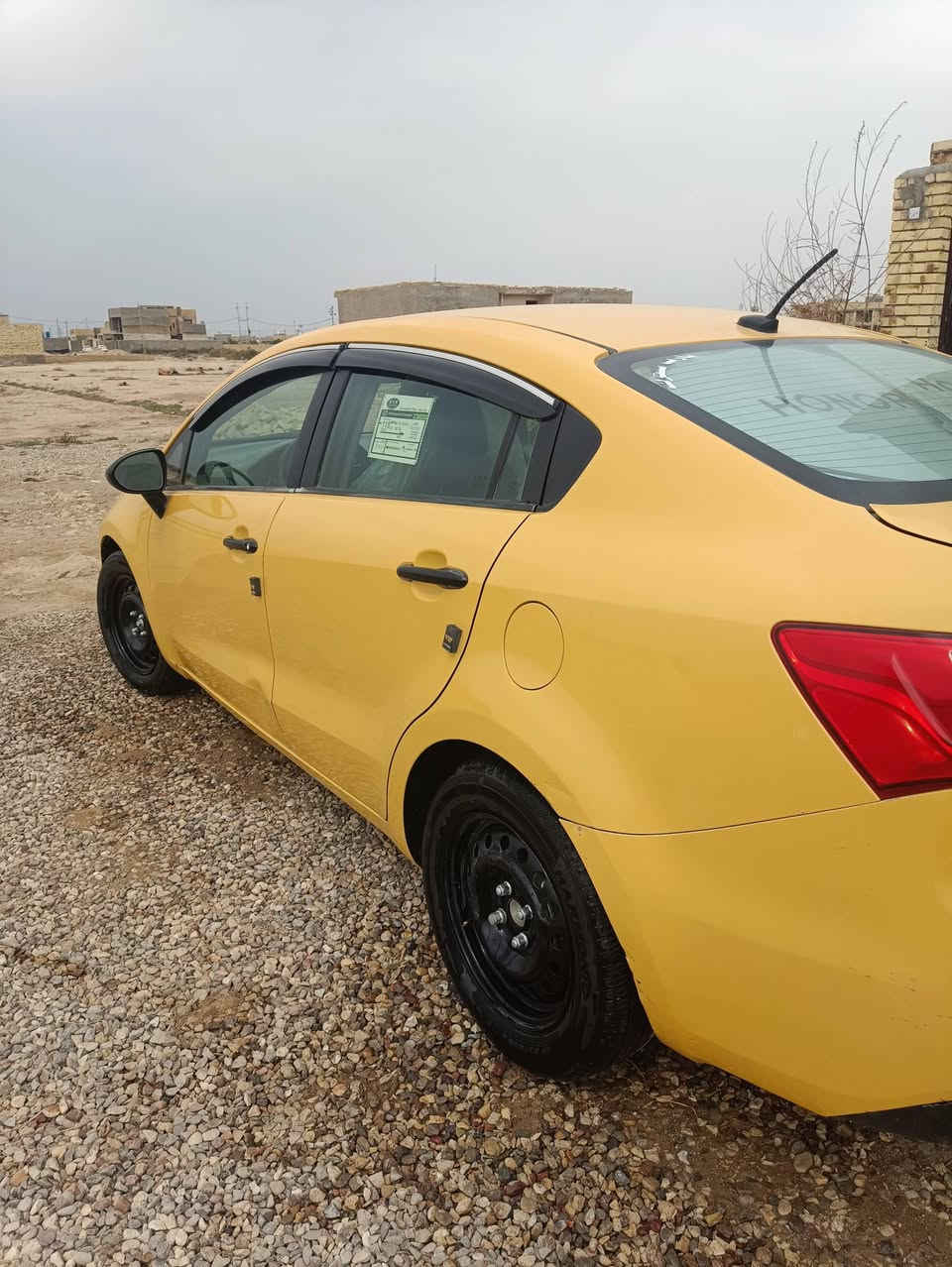 السلام عليكم كيا ريو. امريكي  2015. سياره جديده   جديده. بمعنا الكلمه. بأسمي. مصفره. هيئه. وغرامات. رقم بغداد الدولي. تخم تاير. صدر. جديد.  دوشمه.  ارضيه. جلد. كله. جديد.  للبيع. او مرواس. حسب القناعه  السعر 80 وبيها مجال  . العنوان. الكوت. ***********
